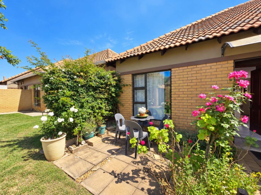 2 Bedroom Property for Sale in Helicon Heights Free State